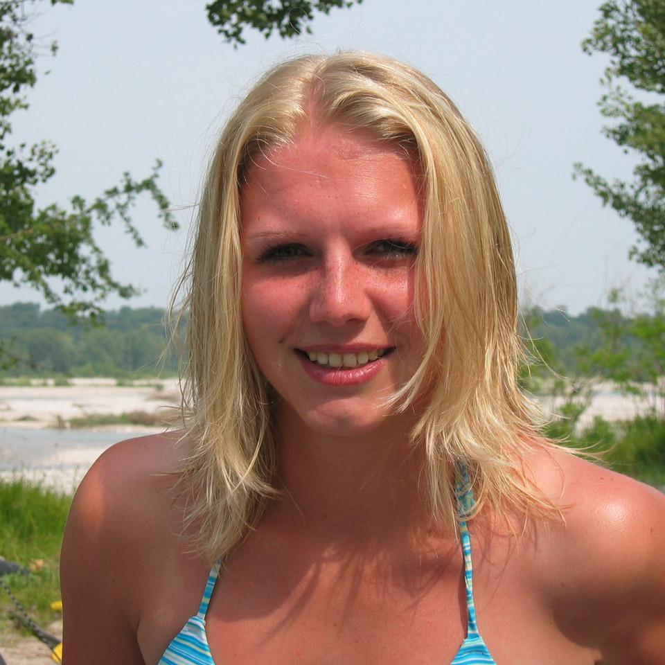 143.jpg