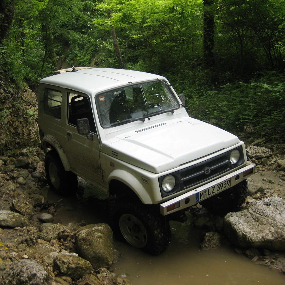 379.b.JPG